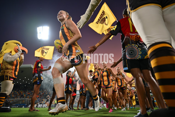 AFLW 2024 Round 09 - Hawthorn v Narrm - A-55431059