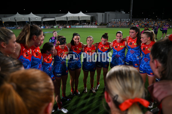 AFLW 2024 Round 09 - Hawthorn v Narrm - A-55431095