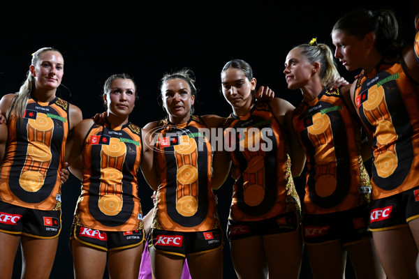 AFLW 2024 Round 09 - Hawthorn v Narrm - A-55442957