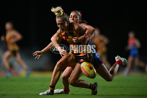AFLW 2024 Round 09 - Hawthorn v Narrm - A-55442995