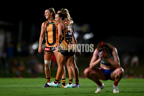 AFLW 2024 Round 09 - Hawthorn v Narrm - A-55453761