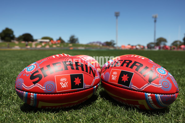 AFLW 2024 Round 09 - GWS v Walyalup - A-55465501