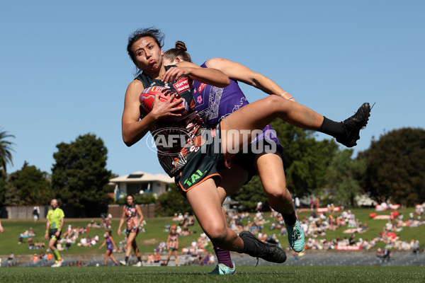 AFLW 2024 Round 09 - GWS v Walyalup - A-55466972