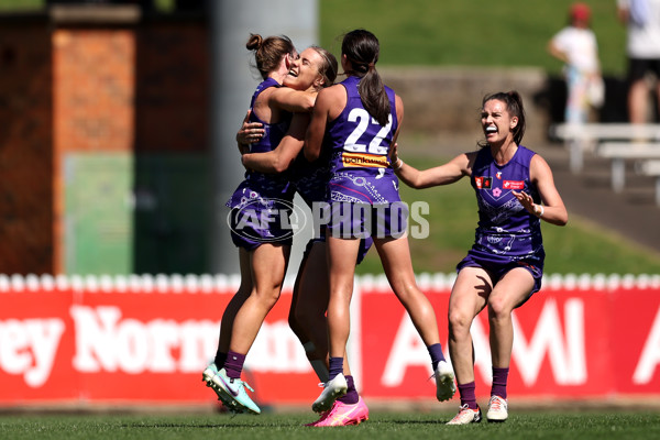 AFLW 2024 Round 09 - GWS v Walyalup - A-55468094