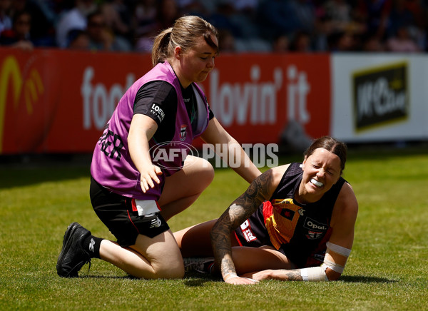 AFLW 2024 Round 09 - Western Bulldogs v Euro-Yroke - A-55488239