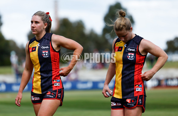 AFLW 2024 Round 09 - Western Bulldogs v Euro-Yroke - A-55490905