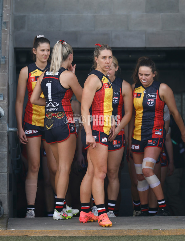 AFLW 2024 Round 09 - Western Bulldogs v Euro-Yroke - A-55493373