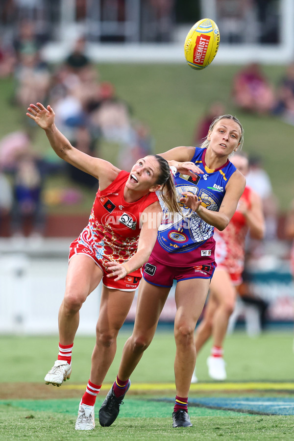 AFLW 2024 Round 09 - Brisbane v Sydney - A-55500608