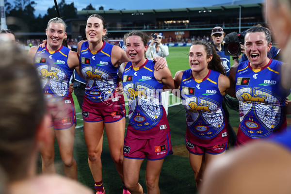 AFLW 2024 Round 09 - Brisbane v Sydney - A-55501183