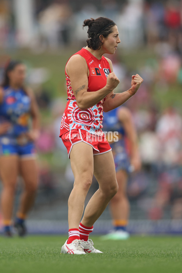 AFLW 2024 Round 10 - Sydney v Waalitj Marawar - A-55558917