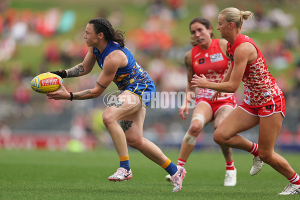 AFLW 2024 Round 10 - Sydney v Waalitj Marawar - A-55558931