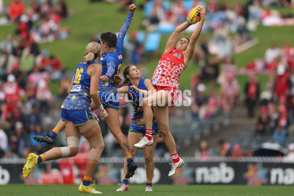 AFLW 2024 Round 10 - Sydney v Waalitj Marawar - A-55559727
