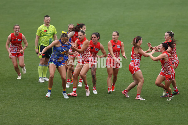 AFLW 2024 Round 10 - Sydney v Waalitj Marawar - A-55559764