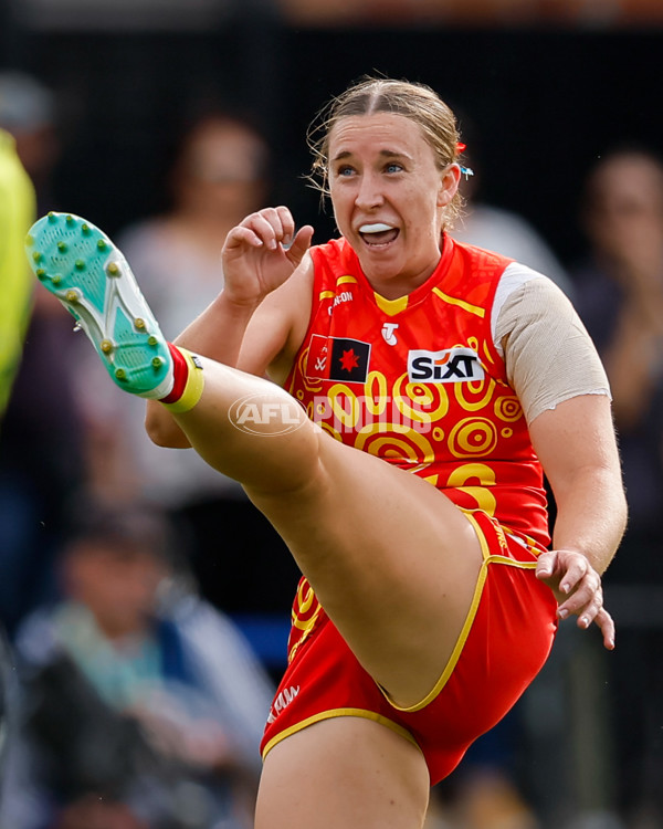 AFLW 2024 Round 10 - North Melbourne v Gold Coast - A-55562090