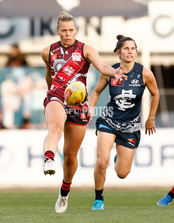 AFLW 2024 Round 10 - Carlton v Essendon - A-55567922