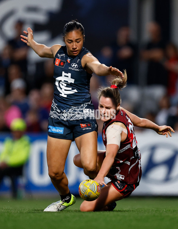 AFLW 2024 Round 10 - Carlton v Essendon - A-55571742