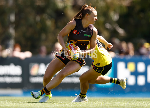 AFLW 2024 Round 10 - Richmond v Hawthorn - A-55581153