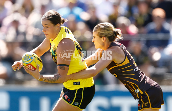 AFLW 2024 Round 10 - Richmond v Hawthorn - A-55585595