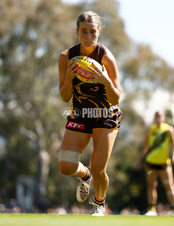 AFLW 2024 Round 10 - Richmond v Hawthorn - A-55586172