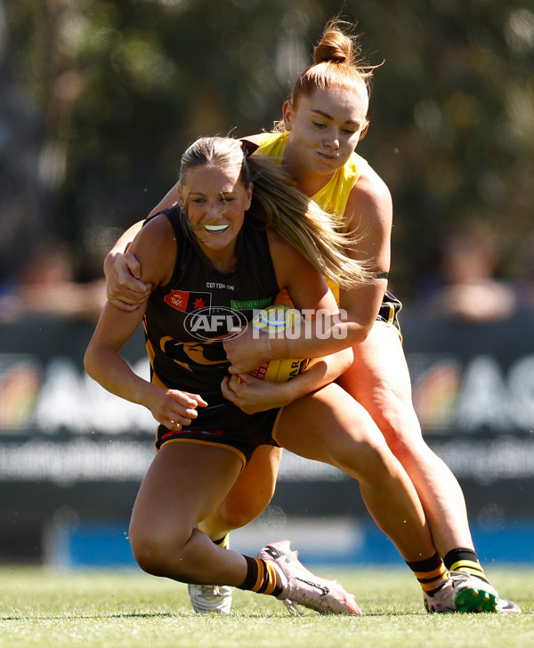 AFLW 2024 Round 10 - Richmond v Hawthorn - A-55586173