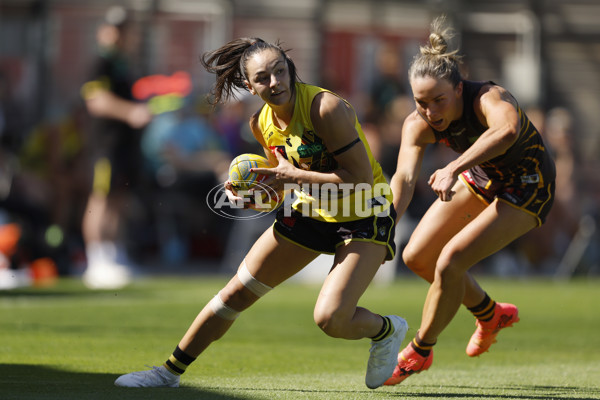 AFLW 2024 Round 10 - Richmond v Hawthorn - A-55586221