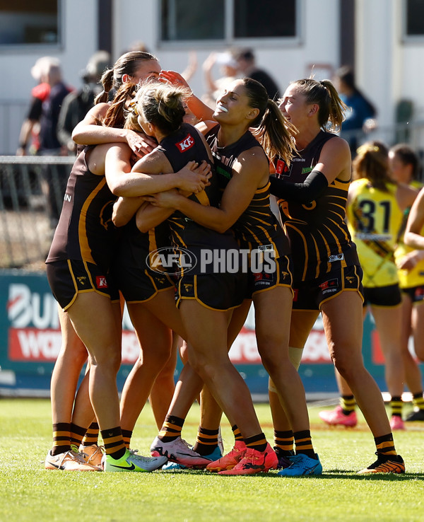 AFLW 2024 Round 10 - Richmond v Hawthorn - A-55588183