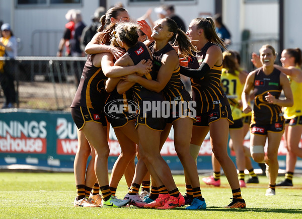 AFLW 2024 Round 10 - Richmond v Hawthorn - A-55588184