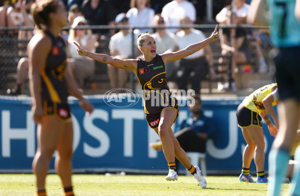 AFLW 2024 Round 10 - Richmond v Hawthorn - A-55588218