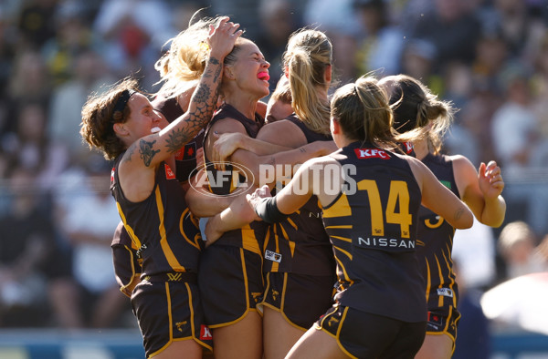 AFLW 2024 Round 10 - Richmond v Hawthorn - A-55588219