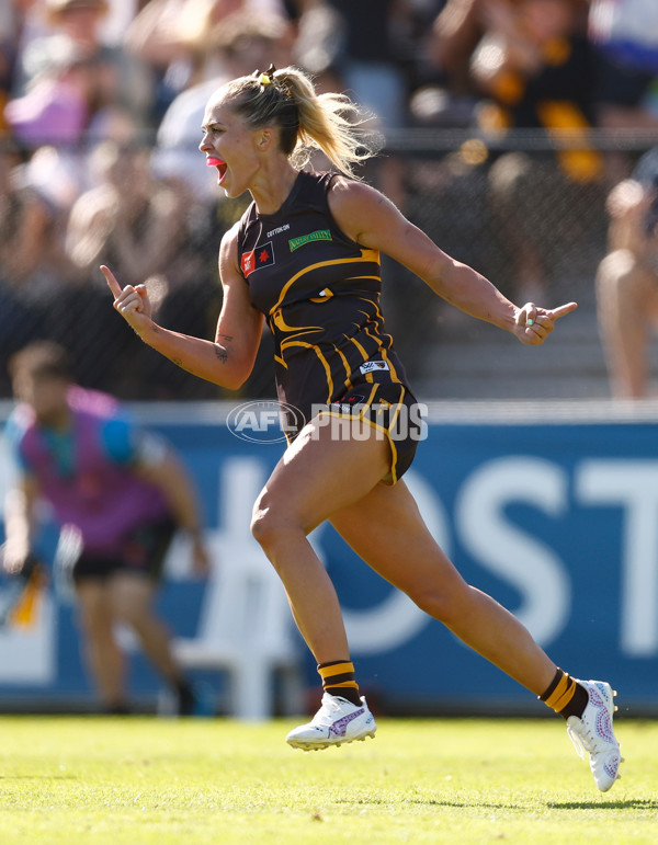 AFLW 2024 Round 10 - Richmond v Hawthorn - A-55588246