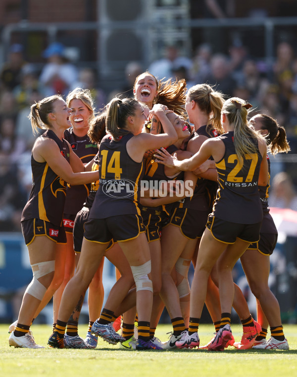 AFLW 2024 Round 10 - Richmond v Hawthorn - A-55588248