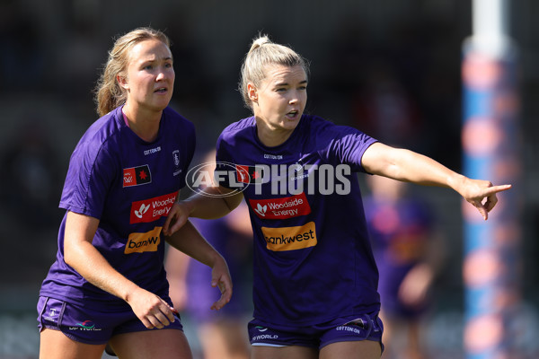 AFLW 2024 First Elimination Final - Fremantle v Essendon - A-55654012