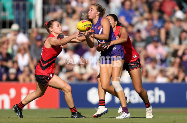 AFLW 2024 First Elimination Final - Fremantle v Essendon - A-55657501