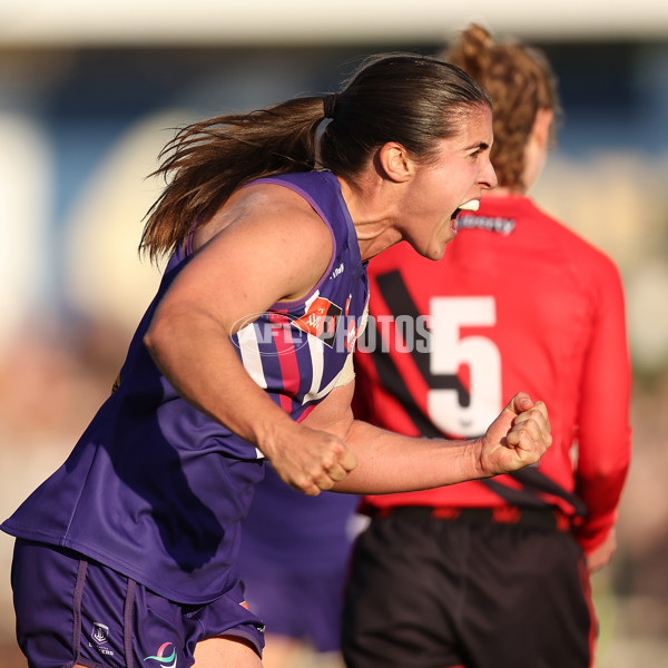 AFLW 2024 First Elimination Final - Fremantle v Essendon - A-55657563
