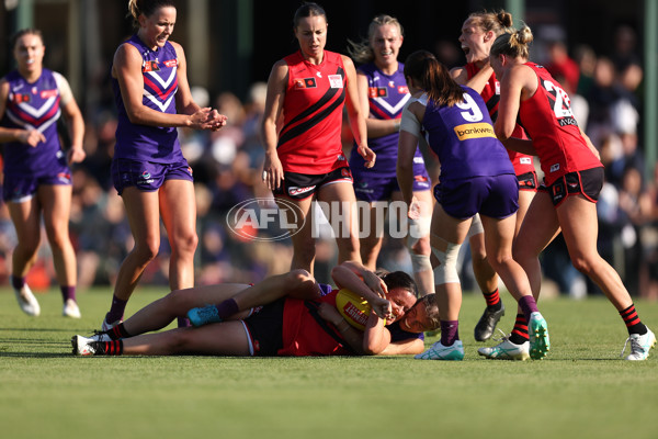 AFLW 2024 First Elimination Final - Fremantle v Essendon - A-55660061