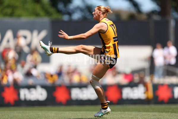 AFLW 2024 Second Qualifying Final - Hawthorn v Brisbane - A-55663759