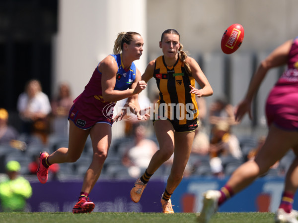 AFLW 2024 Second Qualifying Final - Hawthorn v Brisbane - A-55665975