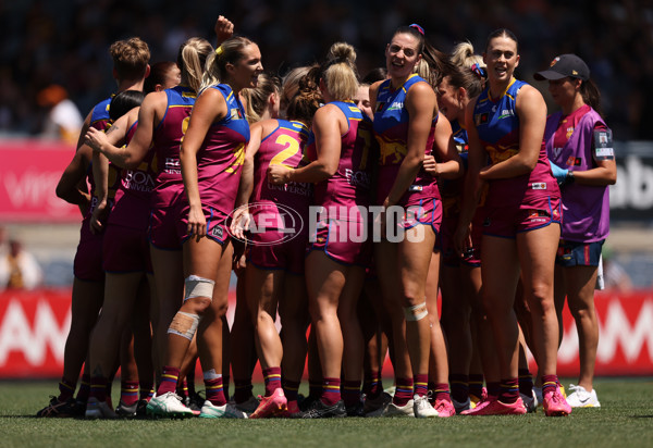 AFLW 2024 Second Qualifying Final - Hawthorn v Brisbane - A-55666057