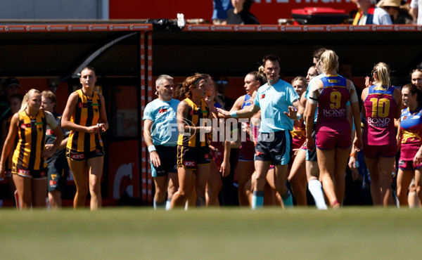AFLW 2024 Second Qualifying Final - Hawthorn v Brisbane - A-55668823