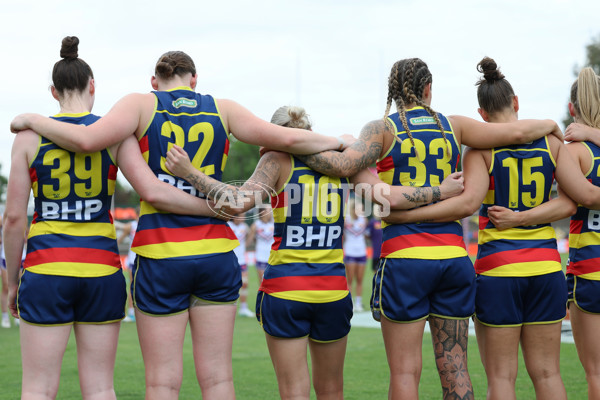 AFLW 2024 First Semi Final - Adelaide v Fremantle - A-55701783