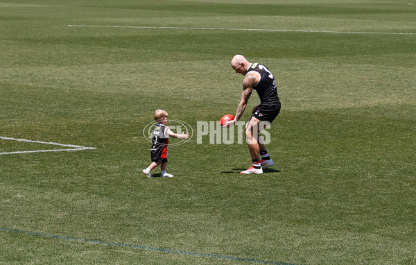 AFL 2025 Media - St Kilda Team Photo Day - A-56596891