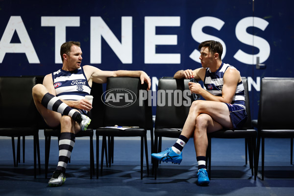 AFL 2025 Media - Geelong Team Photo Day - A-57540306
