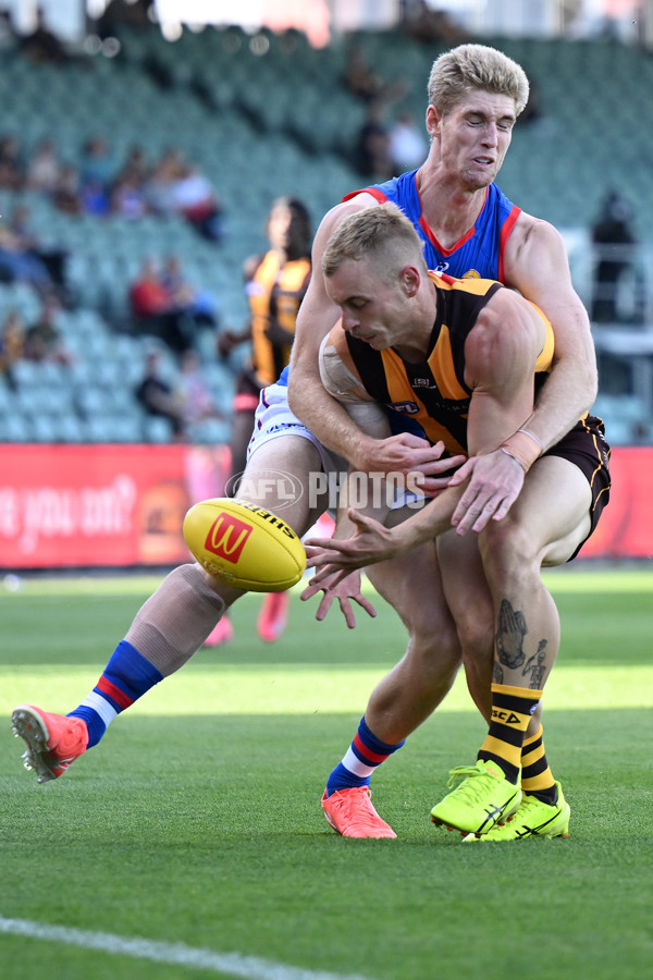 AFL 2025 AAMI Community Series - Hawthorn v Western Bulldogs - A-57606985