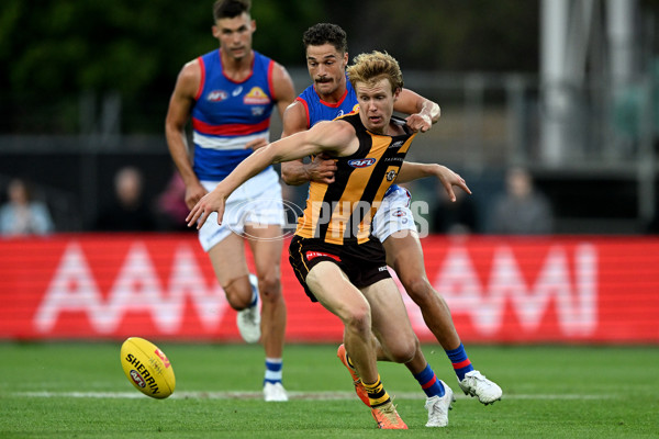 AFL 2025 AAMI Community Series - Hawthorn v Western Bulldogs - A-57607054