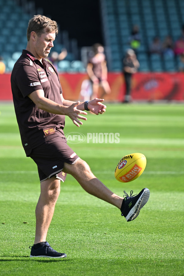 AFL 2025 AAMI Community Series - Hawthorn v Western Bulldogs - A-57607270
