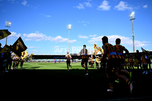 AFL 2025 AAMI Community Series - Hawthorn v Western Bulldogs - A-57607273