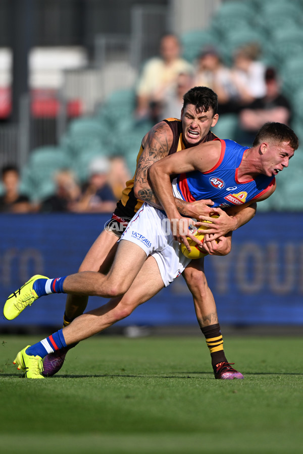 AFL 2025 AAMI Community Series - Hawthorn v Western Bulldogs - A-57607291