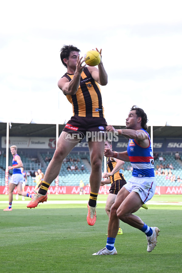 AFL 2025 AAMI Community Series - Hawthorn v Western Bulldogs - A-57610080