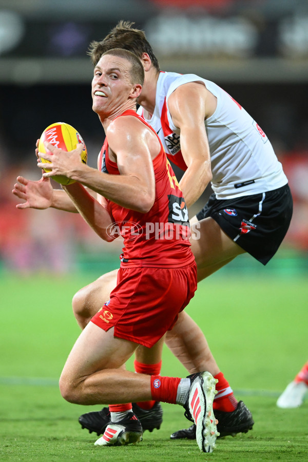 AFL 2025 AAMI Community Series - Gold Coast v Sydney - A-57619333