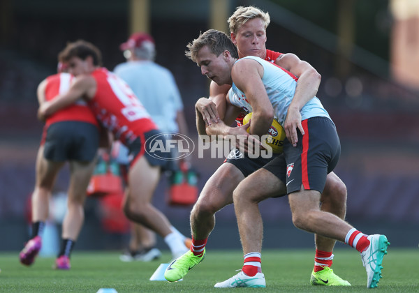 AFL 2025 Training - Sydney 050325 - A-57671740